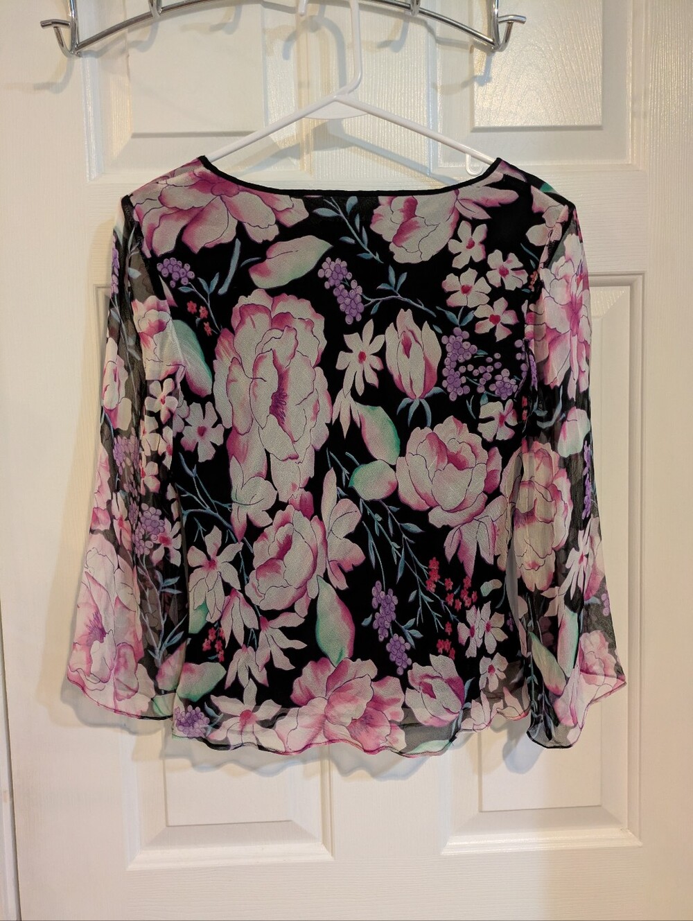Floral Top - Picture 2 of 3